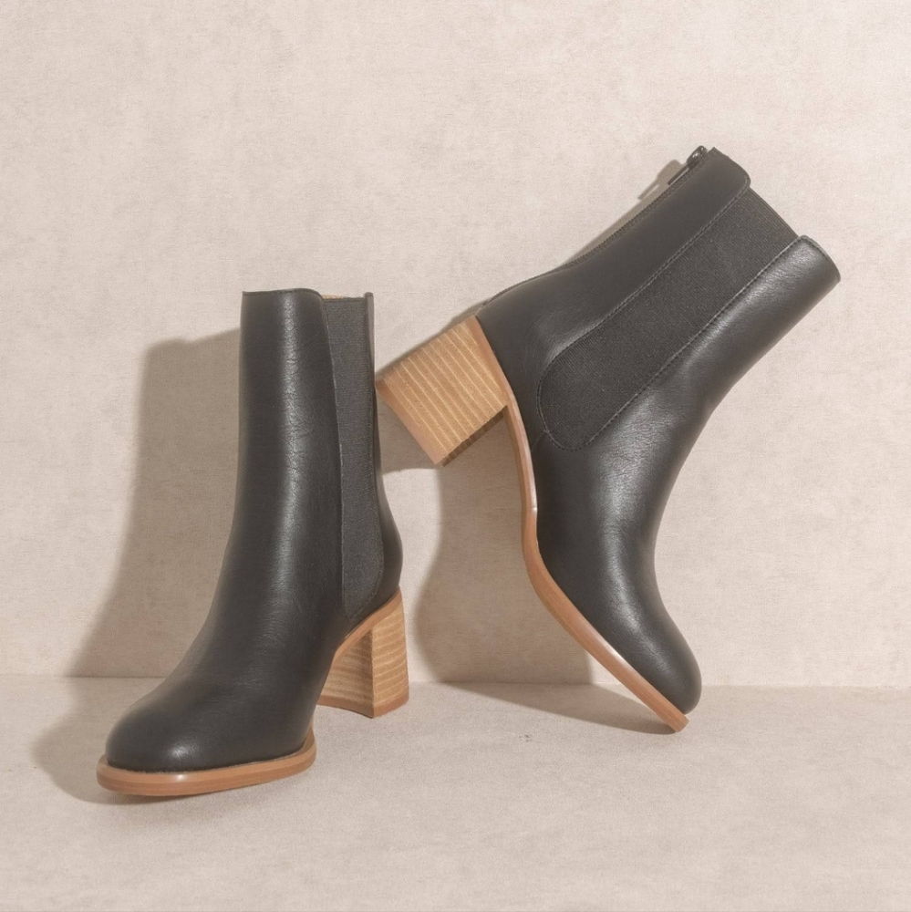 Low ankle booties